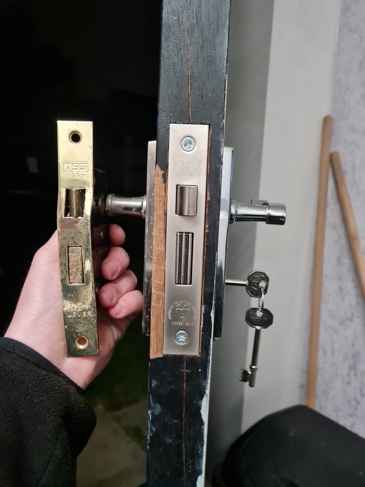 lock and handle fitting in liverpool